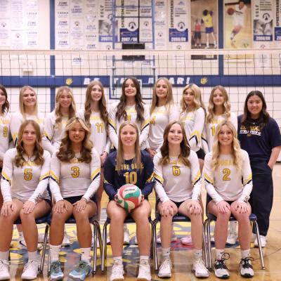 Notre Dame (Red Deer) Team History: Notre Dame Sr Girls Volleyball team is made up of an even spread between grade 10, 11, 12. The ND Cougars Girls team finished with a SSA ranking of 4th in 4A, a first place finish at SJHS Air Attack Tournament, and a hard fought silver medal for the central zone.